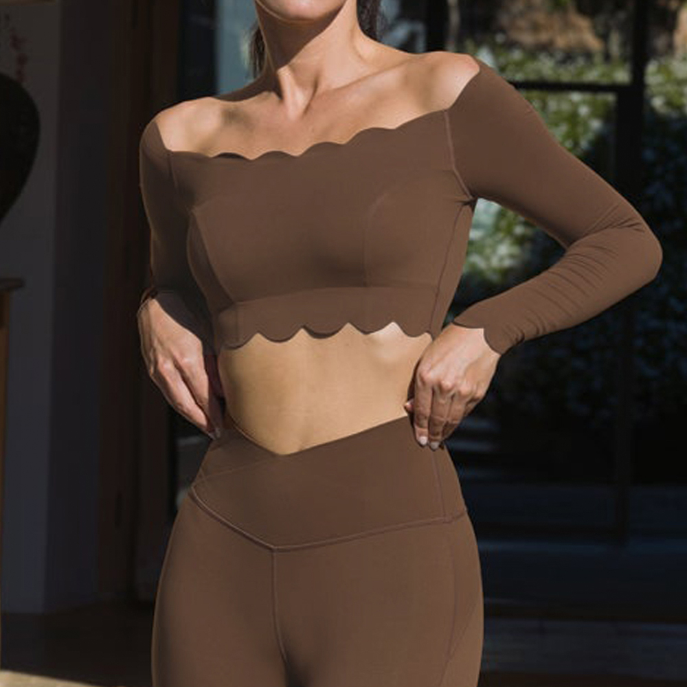 Top Free Shoulders -
Cloud - 75% Nylon + 25%
Spandex